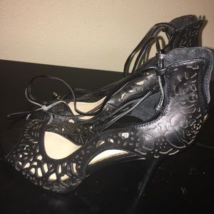 Jessica Simpson Black Laser Cut Heels. Size 9.5
